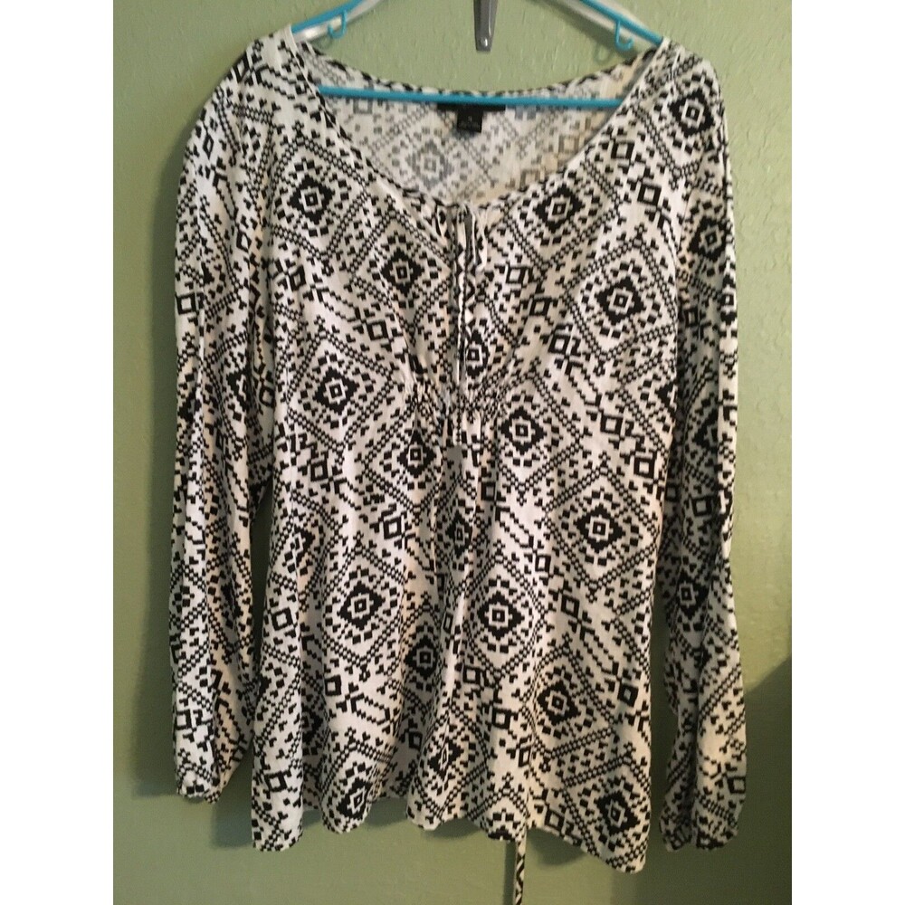 Style & Co. Women's  Size 18 White and Black Linen  Geometric Print Tunic